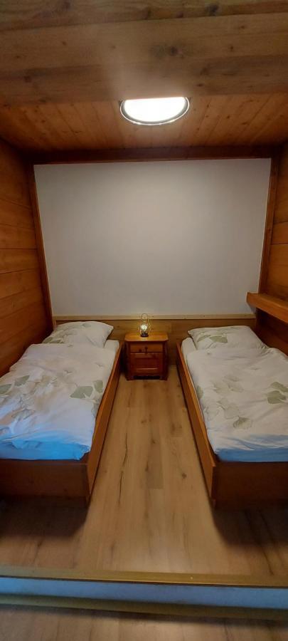 Ruhig Gelegene Ferienwohnung Im Gruenen Mit Terrasse Und Kleinem Garten Rotthalmuenster Екстериор снимка